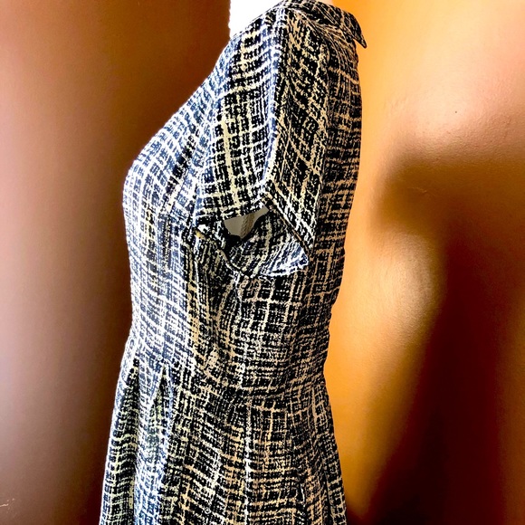 Collard Short Sleeve Abstract Mini Dress - Picture 3 of 9